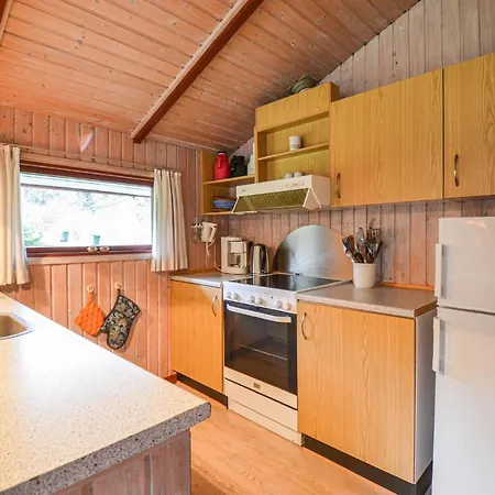 Stunning In W/ 3 Bedrooms Holiday home *