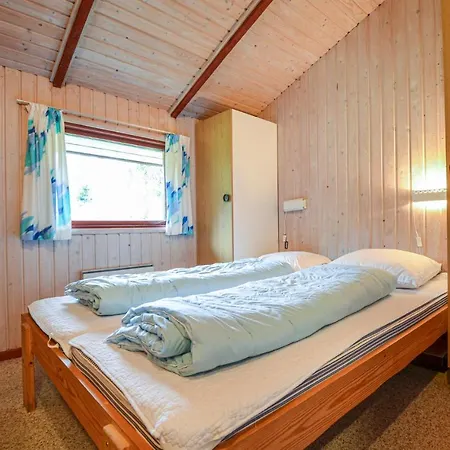 Holiday home Stunning In W/ 3 Bedrooms *